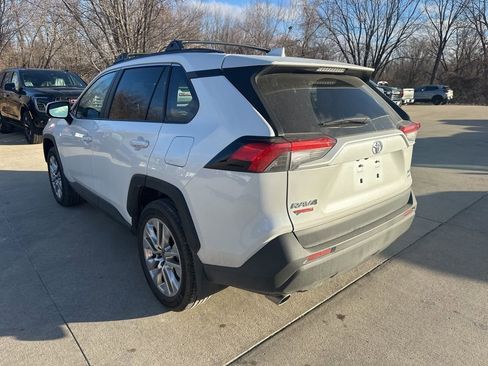 Used 2025 Toyota RAV4 XLE Premium image 8