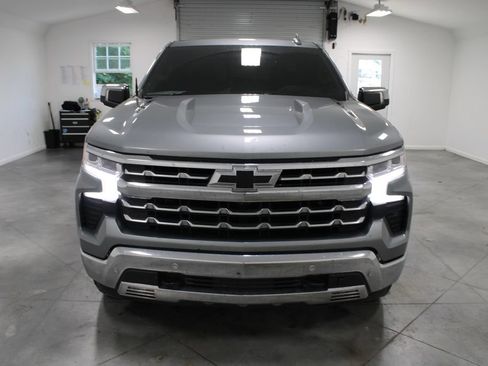 Used 2023 Chevrolet Silverado 1500 LTZ AWD/4WD image 3