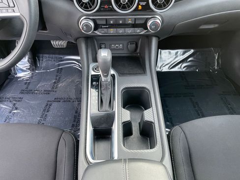 Used 2025 Nissan Sentra SV image 40