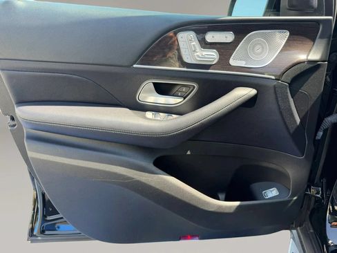 Used 2020 Mercedes-Benz GLS 450 4MATIC image 9