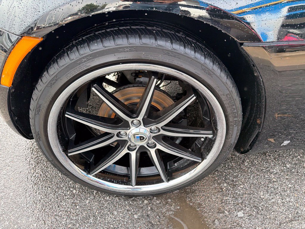 Used 2007 Pontiac Solstice Convertible w/ Premium Package RWD image 9