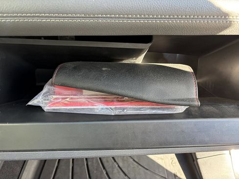 Used 2022 Toyota Sienna XLE image 41