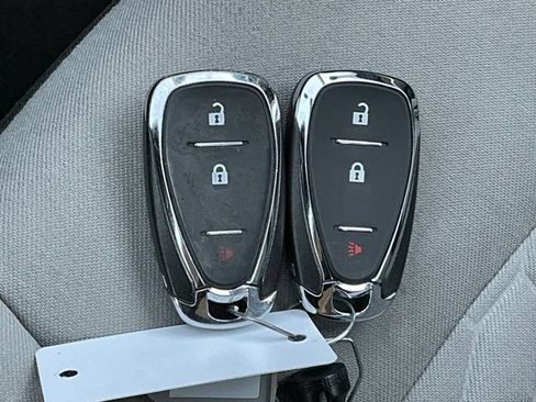 Used 2020 Chevrolet Equinox LS FWD image 20