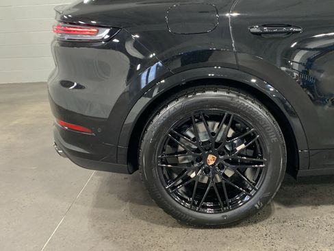 New 2026 Porsche Cayenne Coupe image 35