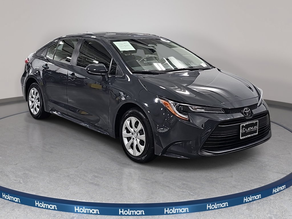 Used 2024 Toyota Corolla LE FWD image 4
