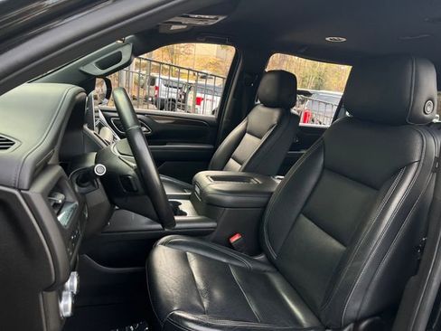 Used 2022 GMC Yukon XL SLE w/ Gmc Pro Safety Plus Package image 12