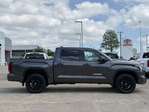 Used 2025 Toyota Tundra SR5 w/ SR5 Premium Package image 3