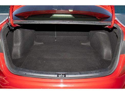 Used 2020 Toyota Corolla LE image 9