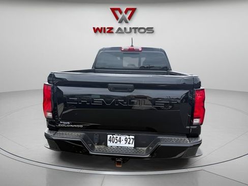 Used 2023 Chevrolet Colorado Z71 w/ Z71 Convenience Package 2 AWD/4WD image 4