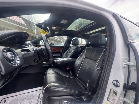 Used 2013 Jaguar XJ AWD image 28