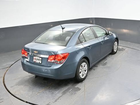 Used 2012 Chevrolet Cruze LS FWD image 28