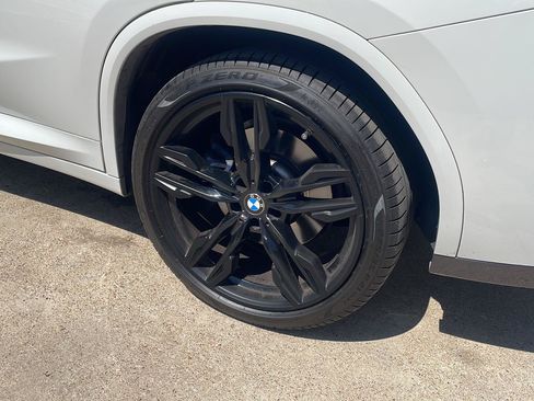 Used 2021 BMW X4 M40i w/ Premium Package AWD/4WD image 3