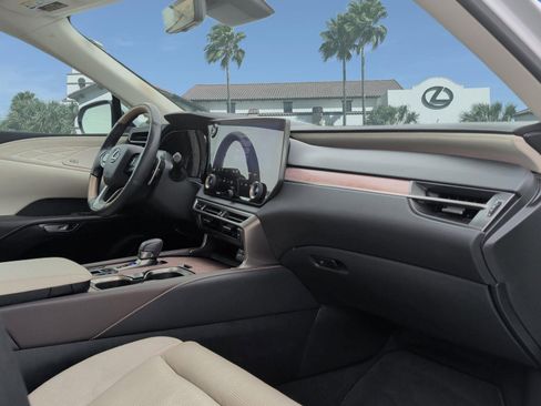 Certified 2024 Lexus RX 350 FWD w/ Convenience Package image 29