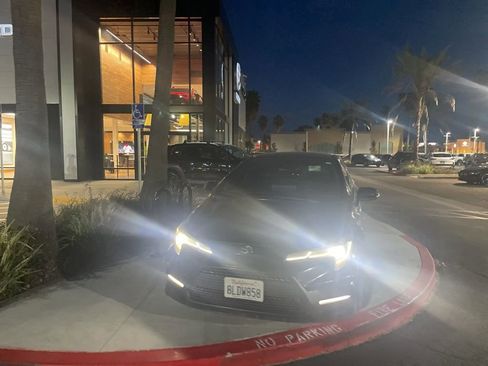 Used 2020 Toyota Corolla SE w/ Carpet Mat Package (TMS) image 3