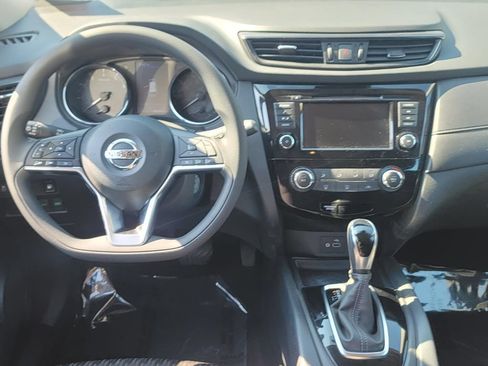 Used 2019 Nissan Rogue S AWD/4WD image 31
