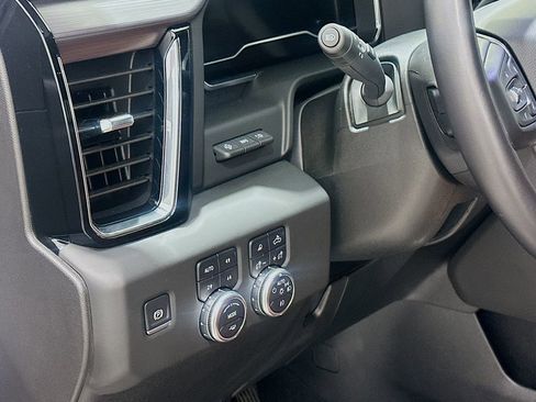 Used 2025 GMC Sierra 2500 Denali Ultimate AWD/4WD image 10