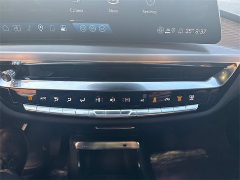 New 2025 Cadillac Lyriq Luxury image 16