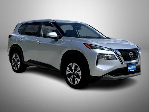 Used 2023 Nissan Rogue SV AWD/4WD image 3