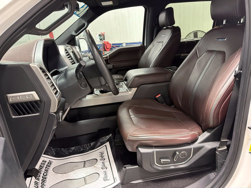 Used 2016 Ford F150 Platinum w/ Equipment Group 701A Luxury AWD/4WD image 14