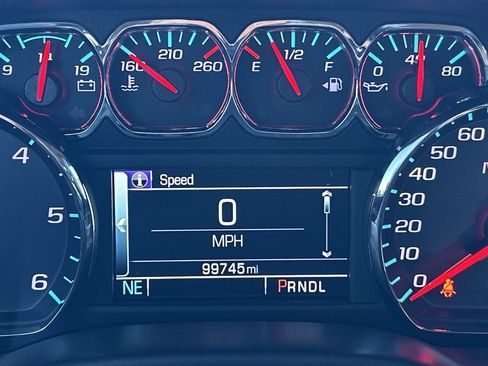 Used 2018 Chevrolet Silverado 1500 LT w/ All Star Edition image 15