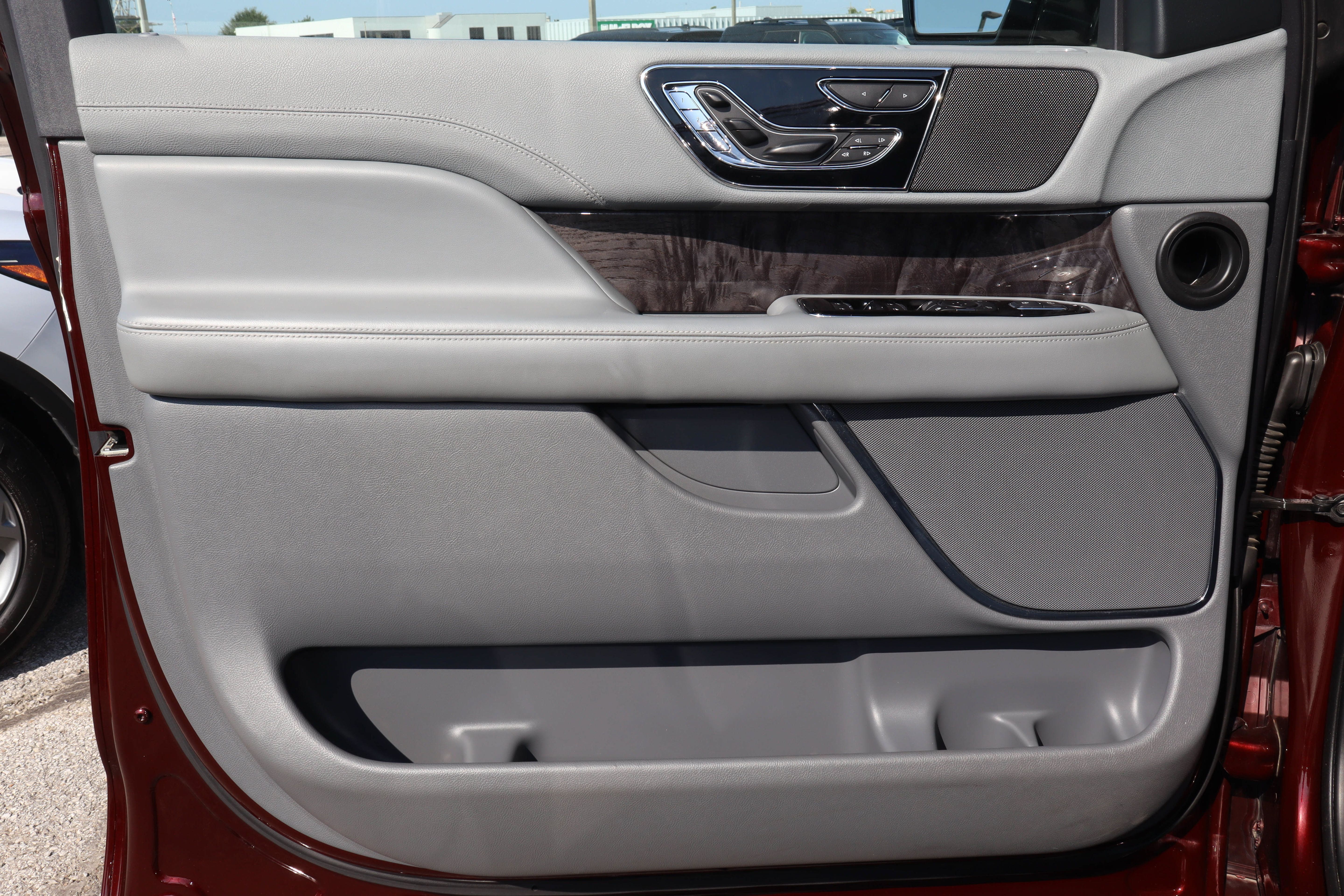 Used 2021 Lincoln Navigator Reserve AWD/4WD image 15