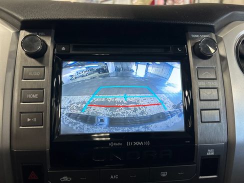 Certified 2018 Toyota Tundra SR5 w/ SR5 Upgrade Package AWD/4WD image 24