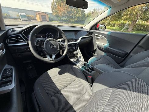 Used 2021 Kia Niro LX FWD image 9