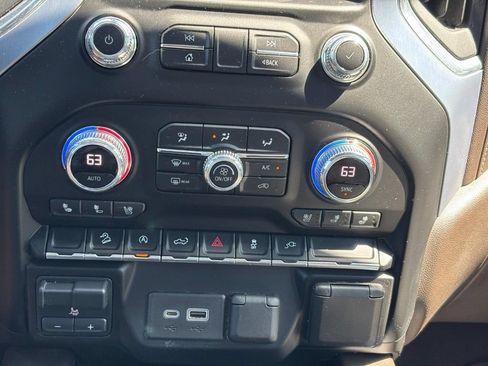 Used 2020 GMC Sierra 1500 SLT w/ SLT Premium Package AWD/4WD image 23