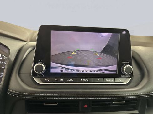 Used 2023 Nissan Rogue S FWD image 19
