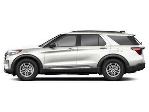 Used 2025 Ford Explorer Active w/ Active Comfort Package image 3