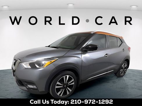 Used 2020 Nissan Kicks SR image 3