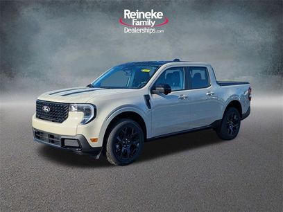 New 2025 Ford Maverick Lariat w/ Black Appearance Package