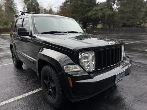 Used 2008 Jeep Liberty Sport w/ Popular Equipment Group image 3