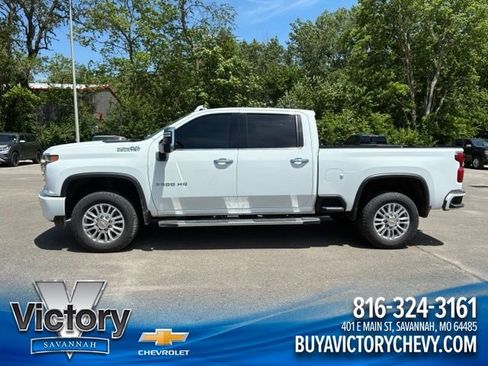 Used 2022 Chevrolet Silverado 3500 High Country w/ Technology Package AWD/4WD image 1