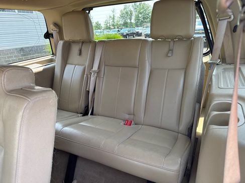 Used 2012 Ford Expedition 4WD image 12