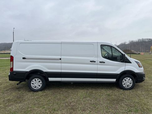 Used 2024 Ford Transit 350 Low Roof w/ Exterior Upgrade Package RWD image 3