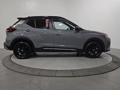 Used 2024 Nissan Kicks SR FWD image 7