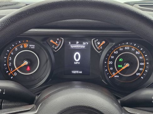 Used 2024 Jeep Gladiator Sport image 7