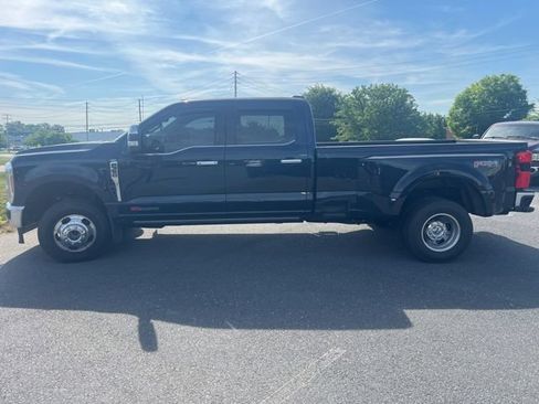 Used 2023 Ford F350 Lariat w/ Chrome Package AWD/4WD image 15