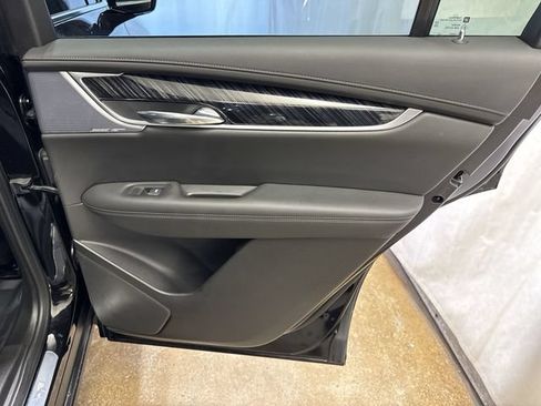 Certified 2024 Cadillac XT6 Premium Luxury w/ Technology Package AWD/4WD image 32