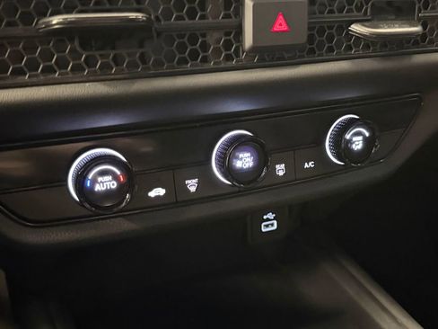 Used 2025 Honda HR-V LX image 15