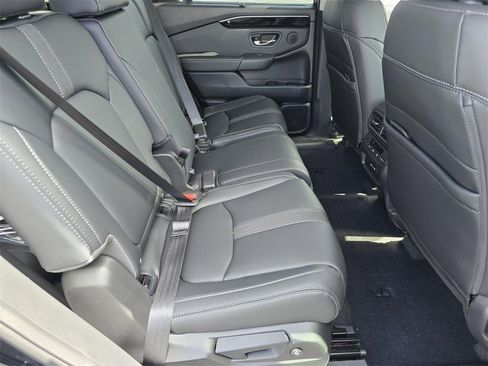 Used 2025 Honda Pilot EX-L image 20