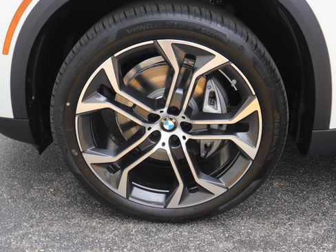 New 2026 BMW X5 xDrive40i w/ Climate Comfort Package AWD/4WD image 47