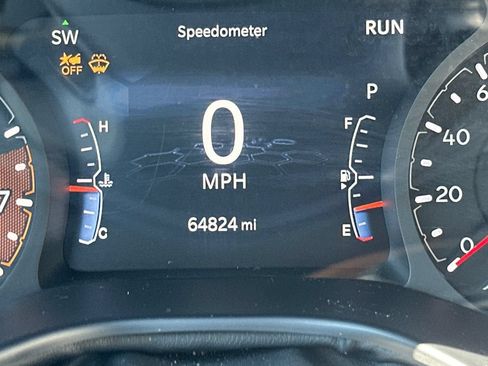 Used 2024 Jeep Compass Latitude AWD/4WD image 16