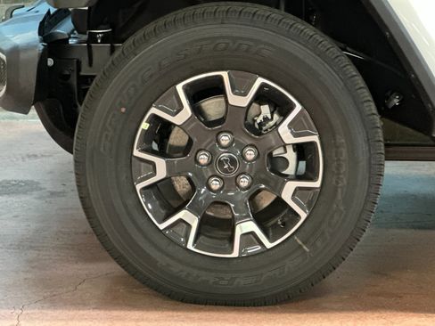 New 2024 Jeep Wrangler Sahara w/ Technology Group image 24