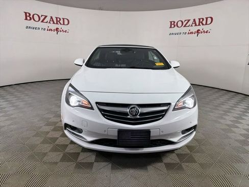 Used 2018 Buick Cascada Premium image 2