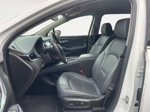 Used 2021 Buick Enclave Essence image 11