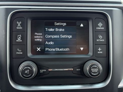 Used 2017 RAM 1500 Classic SLT w/ Luxury Group AWD/4WD image 14