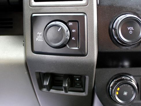 Used 2019 Ford F250 XL w/ XL Value Package image 29