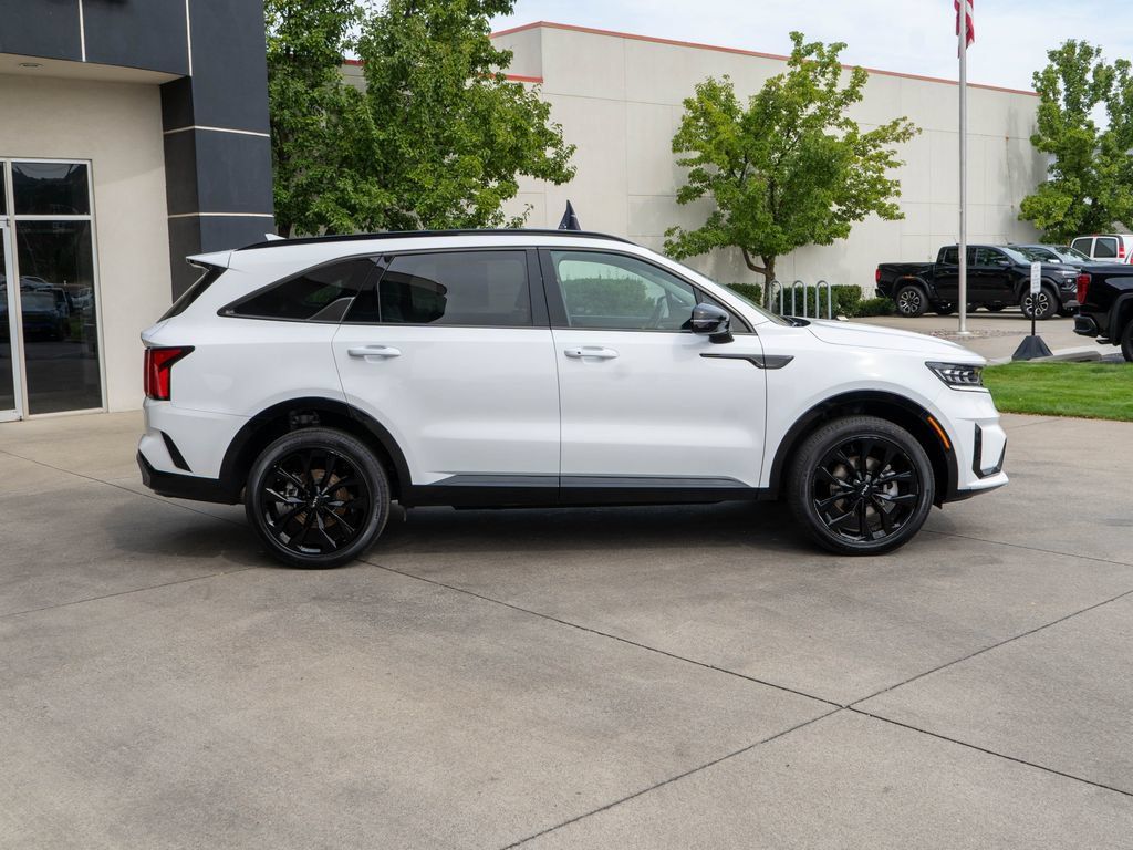 Certified 2023 Kia Sorento SX AWD/4WD image 8